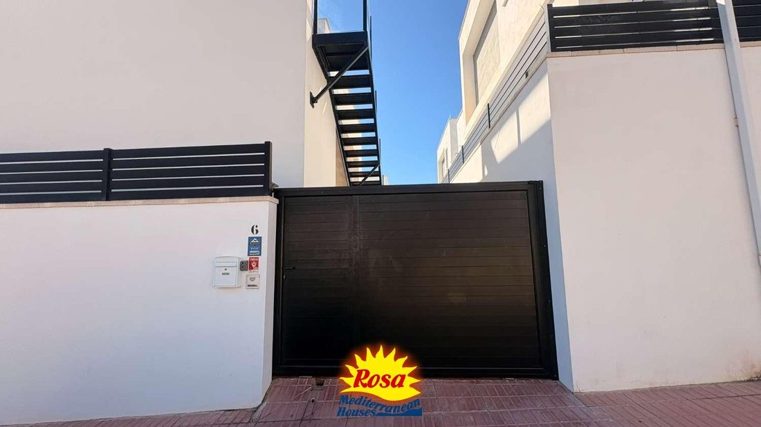 Villa in Torrevieja, Valencian Community, Spain 3 - 18952696