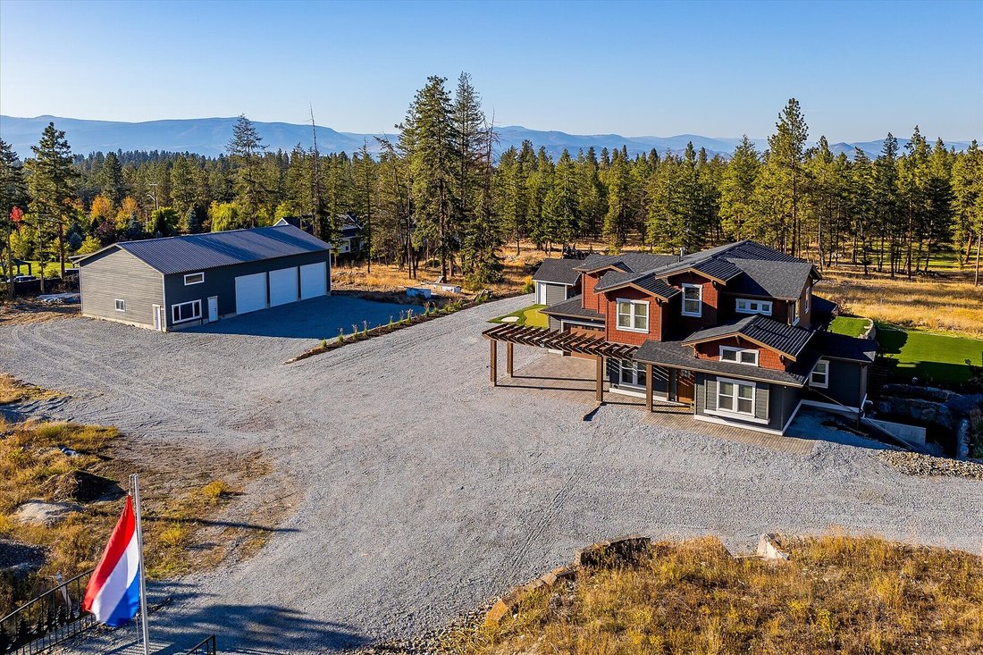 House in Kelowna, British Columbia, Canada 3 - 18954256
