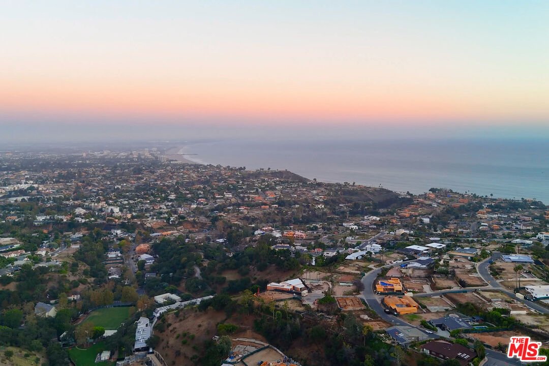 Land in Los Angeles, California, United States 2 - 18953812
