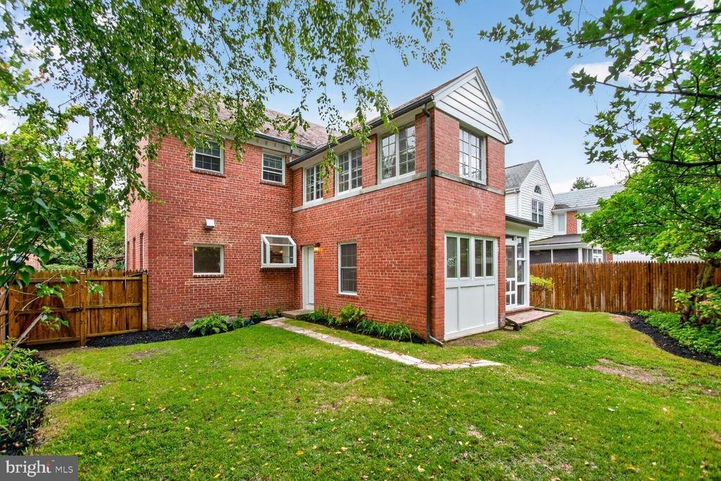House in Washington, District of Columbia, United States 2 - 18954147