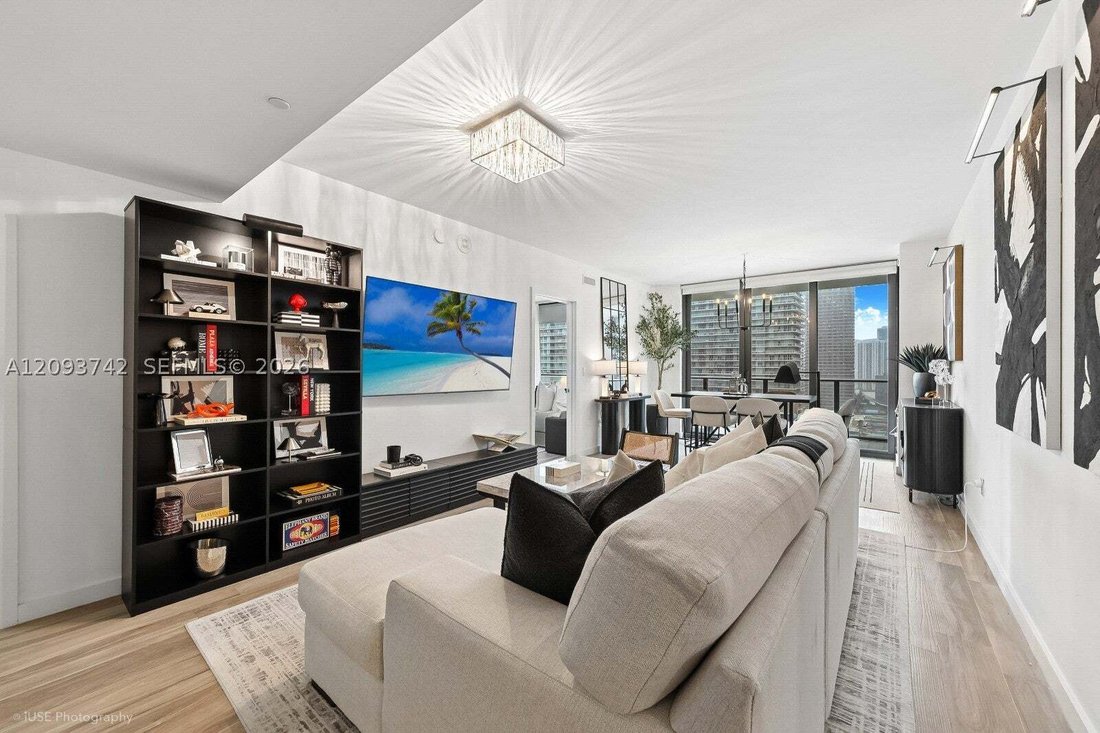 Condo in Miami, Florida, United States 5 - 18948657