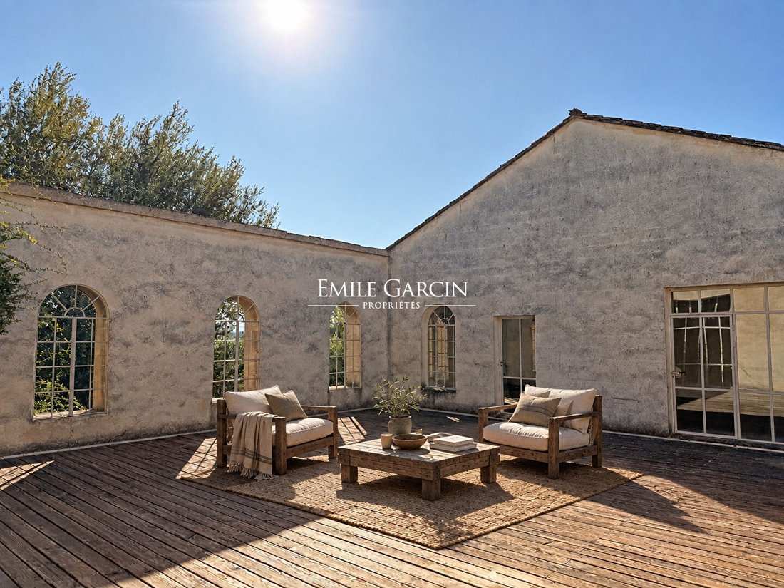 Villa in Est, Entraigues-sur-la-Sorgue, France 4 - 18955079