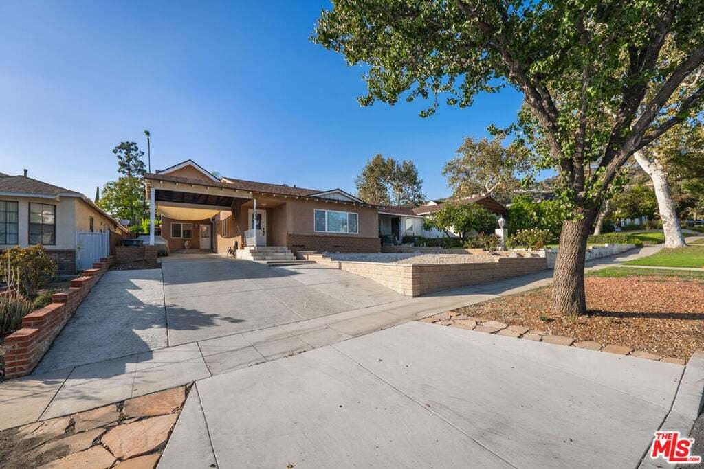 House in Burbank, California, United States 1 - 18952254