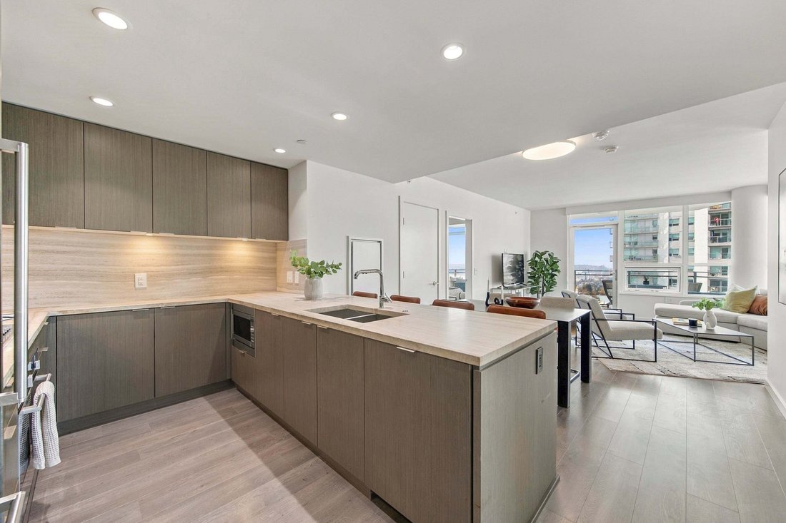 Condo in North Vancouver, British Columbia, Canada 2 - 18954435
