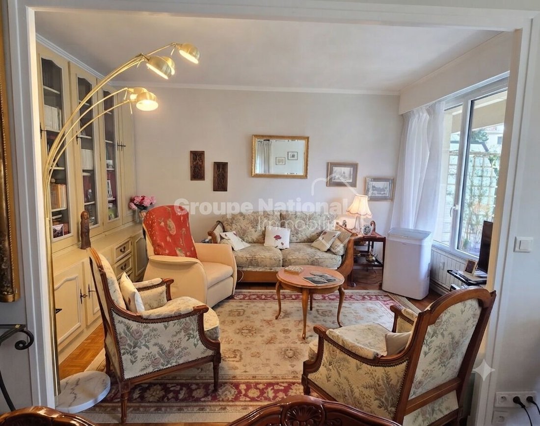 Apartment in Domaine National du Château, Versailles, France 2 - 18954445