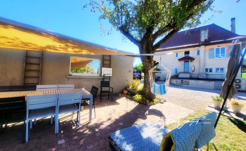 Apartment in Mesigny, Auvergne-Rhône-Alpes, France 1