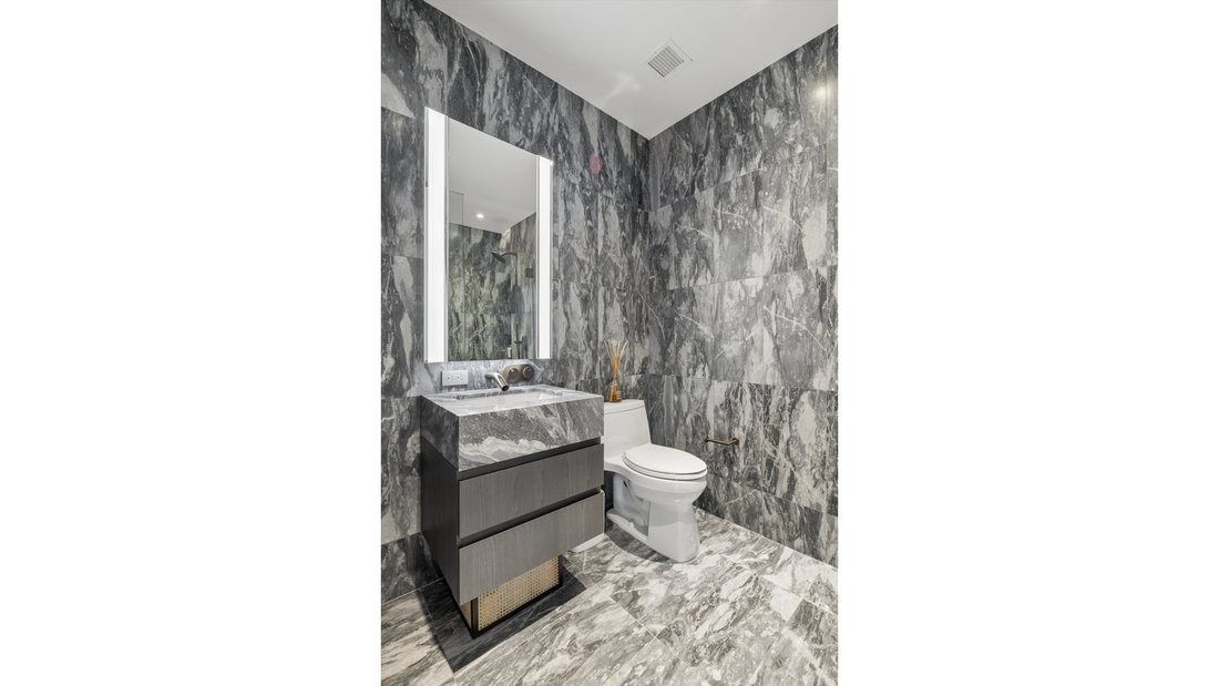 Condo in New York, New York, United States 5 - 18953874