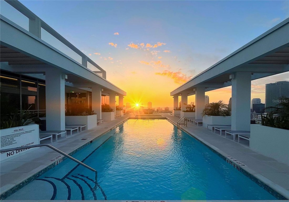Condo in St. Petersburg, Florida, United States 1 - 18571539