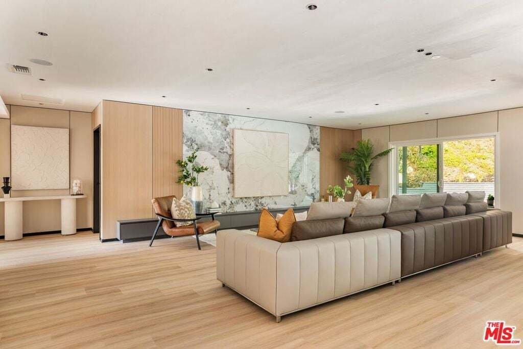 House in Los Angeles, California, United States 4 - 18952177