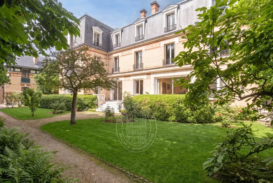Apartment in Auteuil Nord, Paris 16e Arrondissement, Paris 3 - 18950055