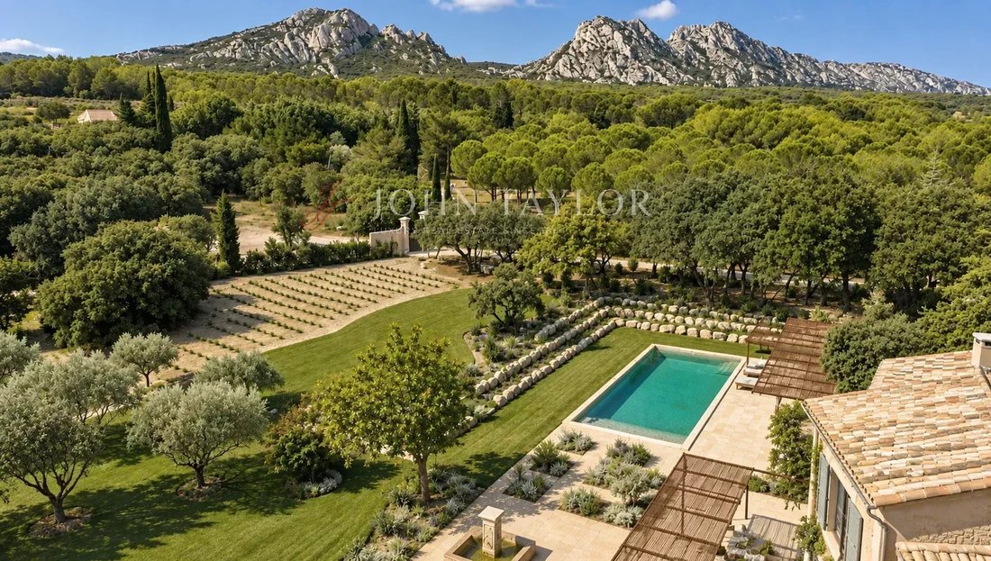 Country House in Eygalières, Provence-Alpes-Côte d'Azur, France 2 - 18950006
