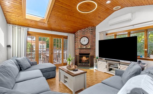 House in Belmont, Massachusetts, United States 1