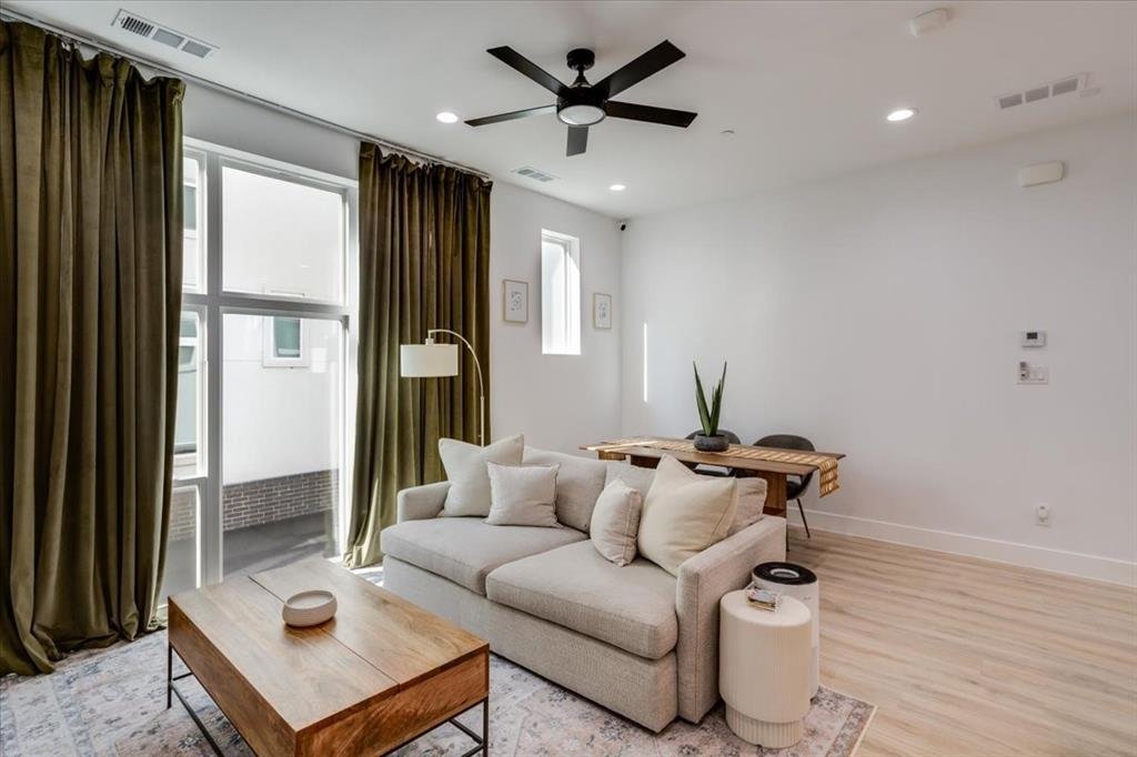 Condo in Dallas, Texas, United States 5 - 18953537