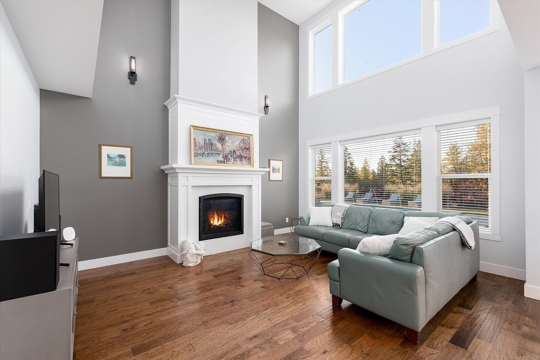 House in Kelowna, British Columbia, Canada 4 - 18954256