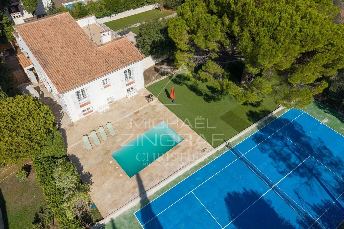 Villa in Mougins, Provence-Alpes-Côte d'Azur, France 3 - 18950121