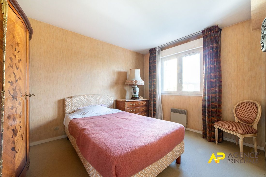 Apartment in Souvenir Français, La Garenne-Colombes, France 4 - 18949831