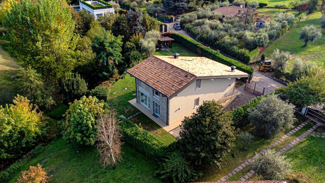 Villa in San Felice del Benaco, Lombardy, Italy 3 - 18955072
