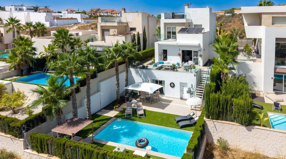 Villa in Benijofar, Valencian Community, Spain 1 - 18954063