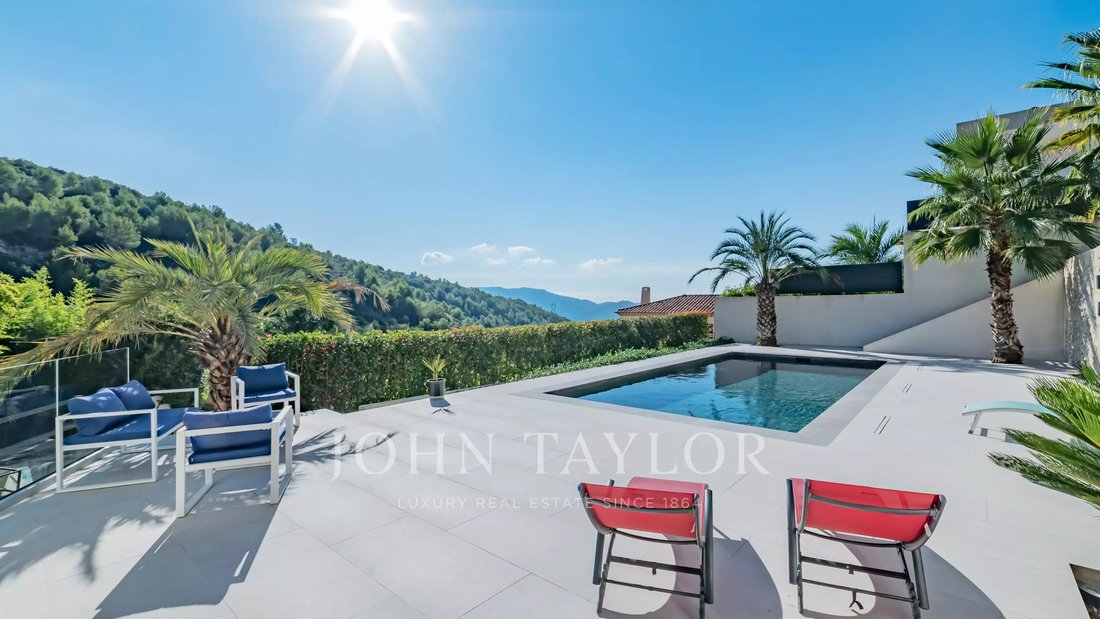 Villa in Falicon, Provence-Alpes-Côte d'Azur, France 2 - 18949609
