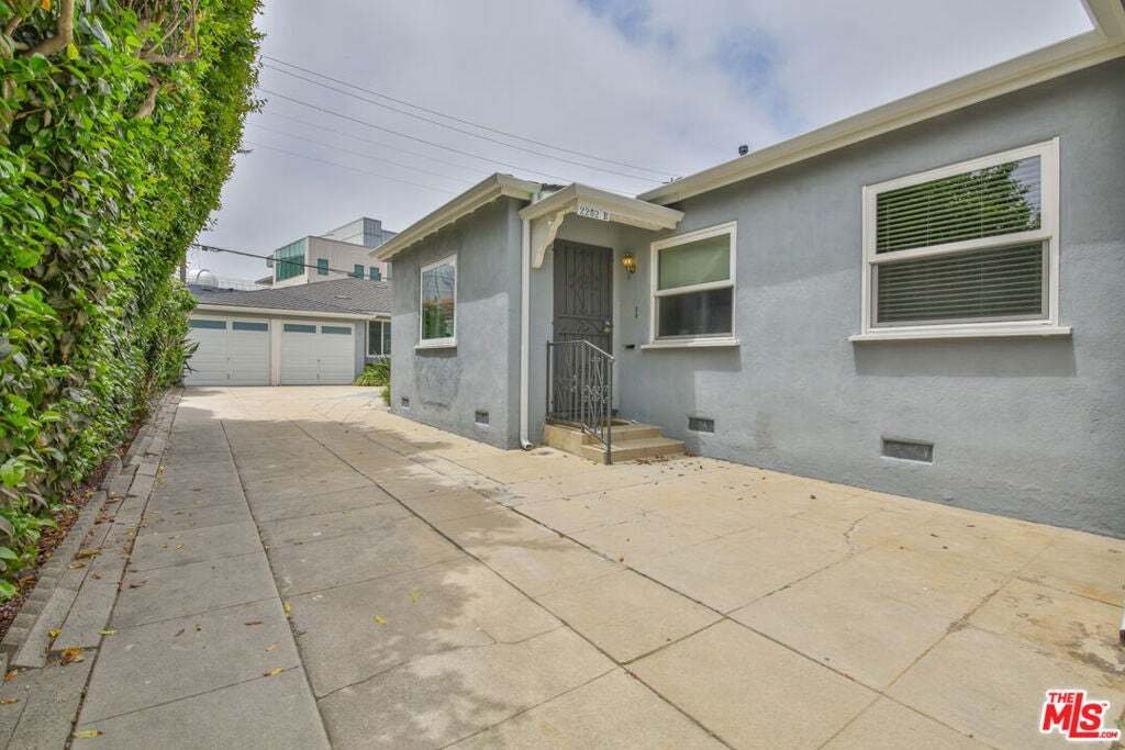 Santa Monica, California, United States 5 - 18952183