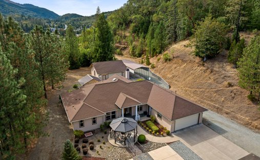 House in Canyonville, Oregon, United States 1