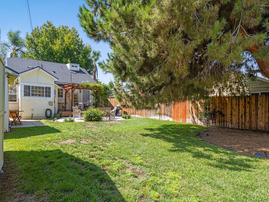 House in Signal Hill, California, United States 4 - 18951271