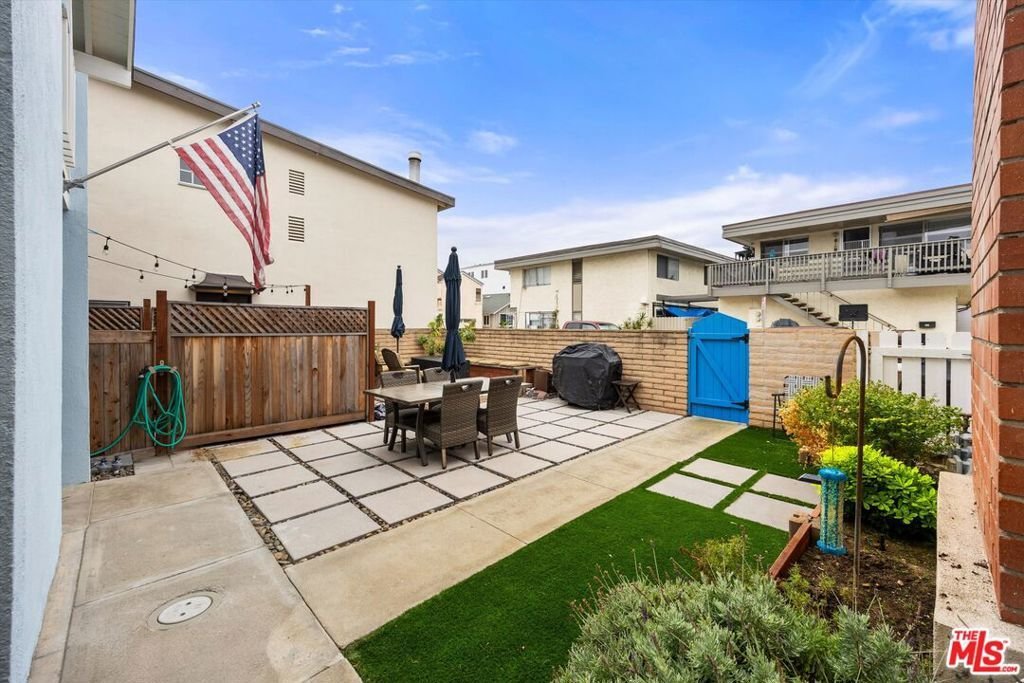 Newport Beach, California, United States 4 - 18952293