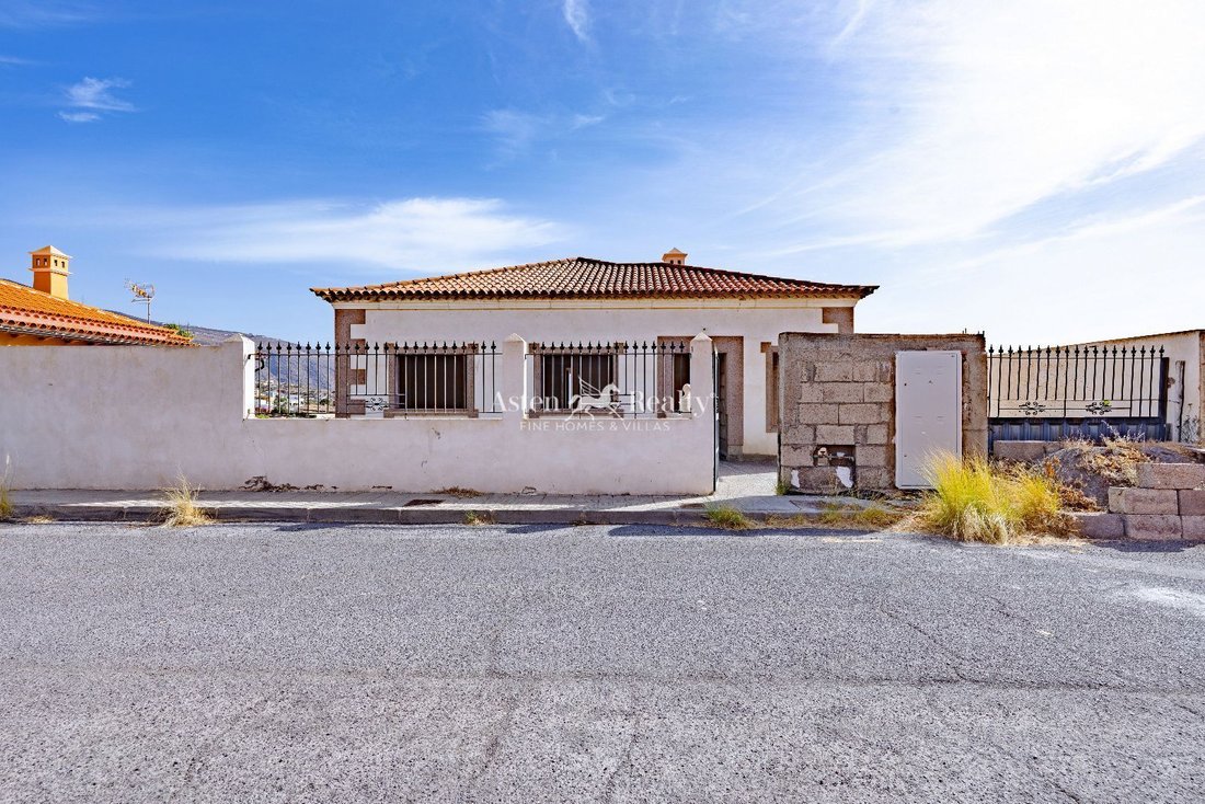 Villa in Candelaria, Canary Islands, Spain 3 - 18948815