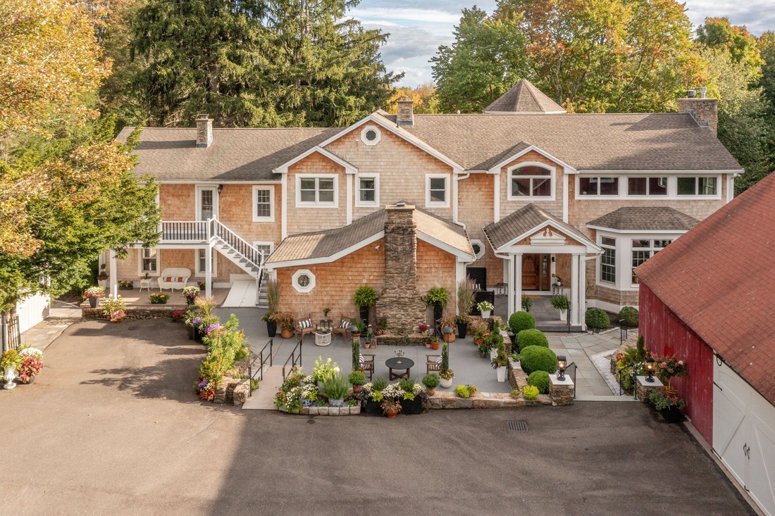 House in Wolcott, Connecticut, United States 1 - 18950758
