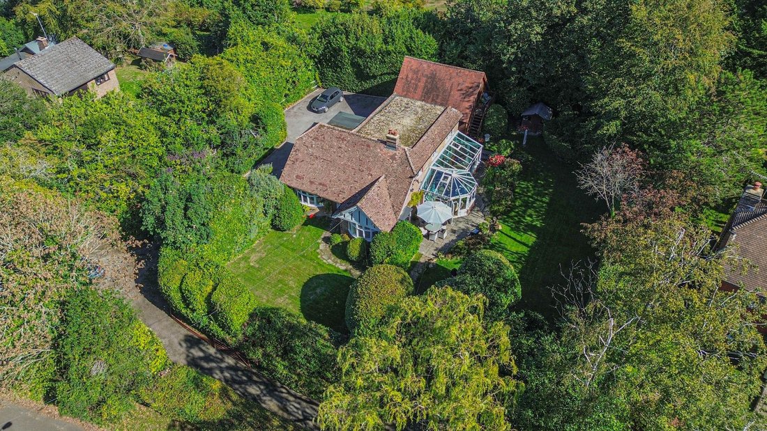 House in Warninglid, Copthorne, England 5 - 18949722