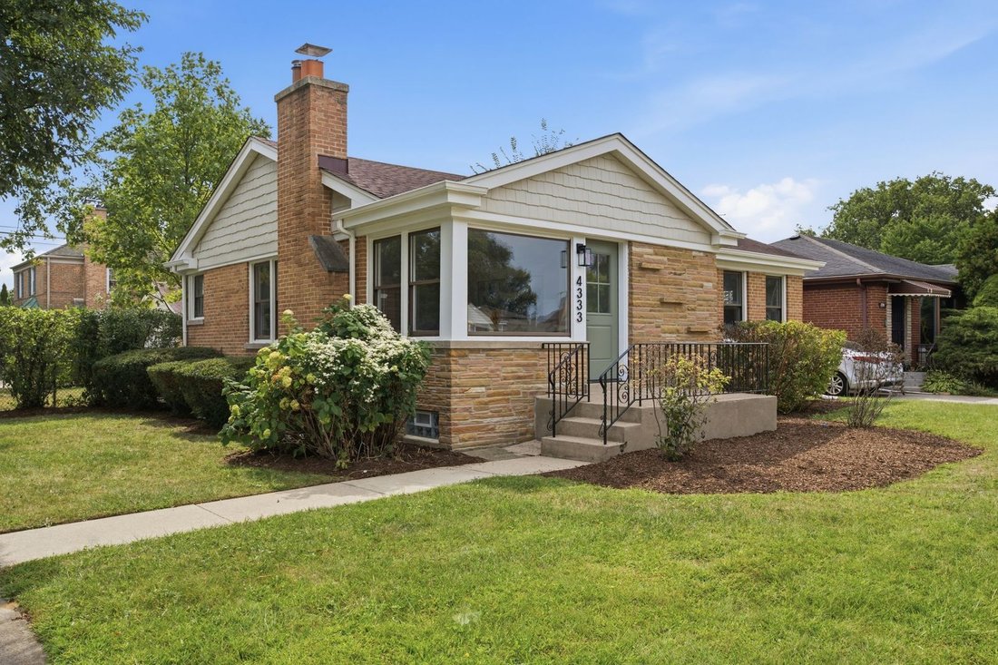 House in Skokie, Illinois, United States 2 - 18953275