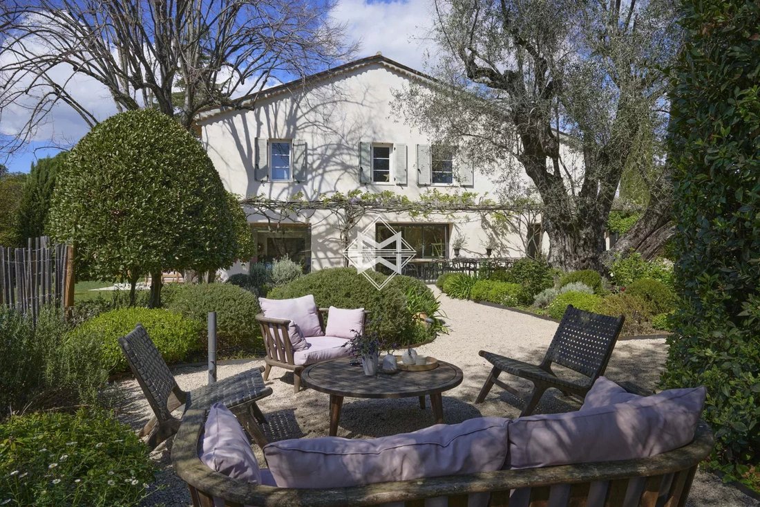 Villa in Mougins, Provence-Alpes-Côte d'Azur, France 3 - 14071810