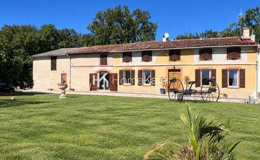 Country House in Eaunes, Occitania, France 1