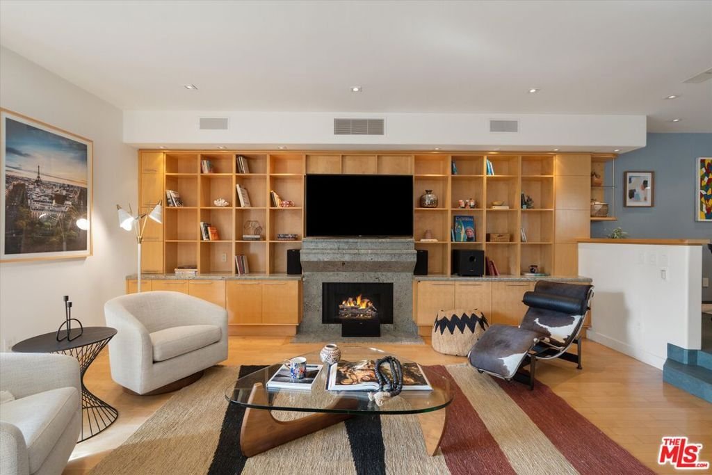 Condo in Los Angeles, California, United States 2 - 18952282