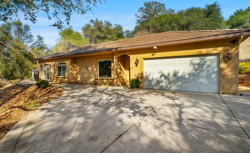 House in Newcastle, California, United States 1