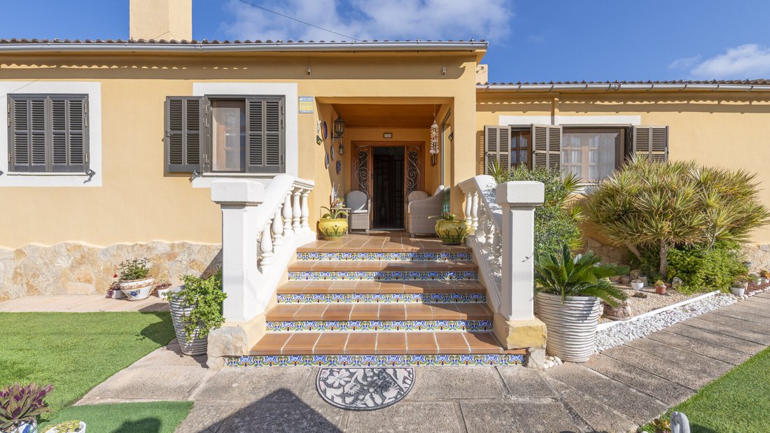 Villa in Llucmajor, Balearic Islands, Spain 1 - 18954485