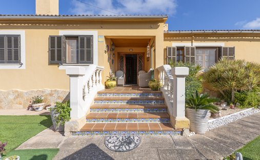 Villa in Llucmajor, Balearic Islands, Spain 1