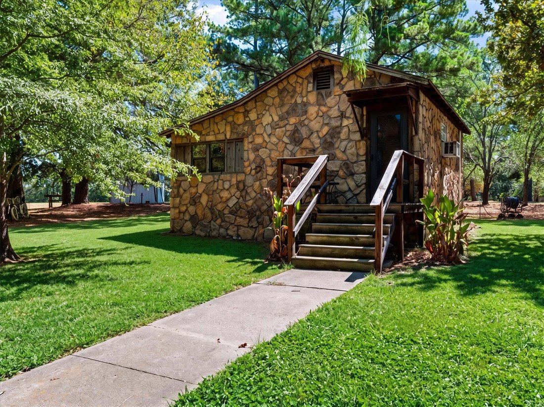 House in Atoka, Oklahoma, United States 4 - 18948255