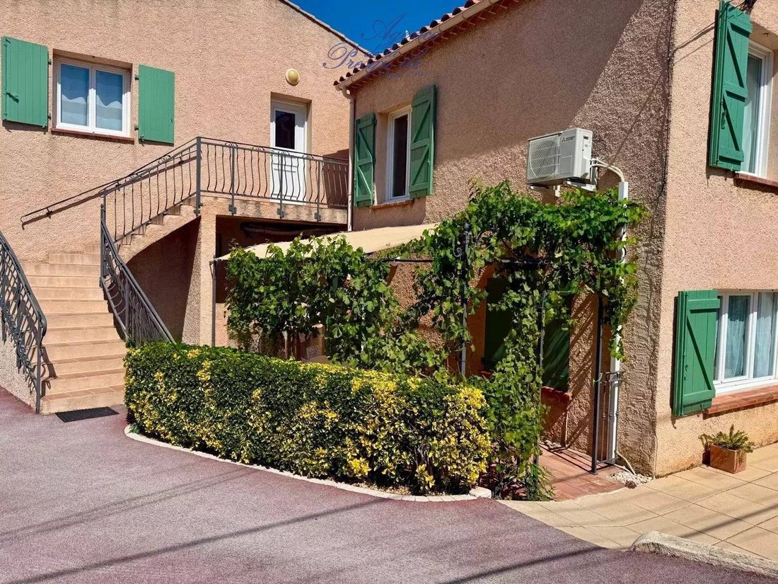 House in Hyeres, Provence-Alpes-Côte d'Azur, France 5 - 18944101