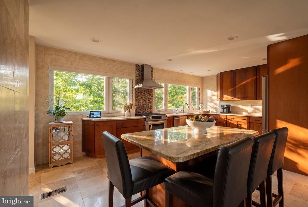 House in Potomac Falls, Virginia, United States 3 - 18950654