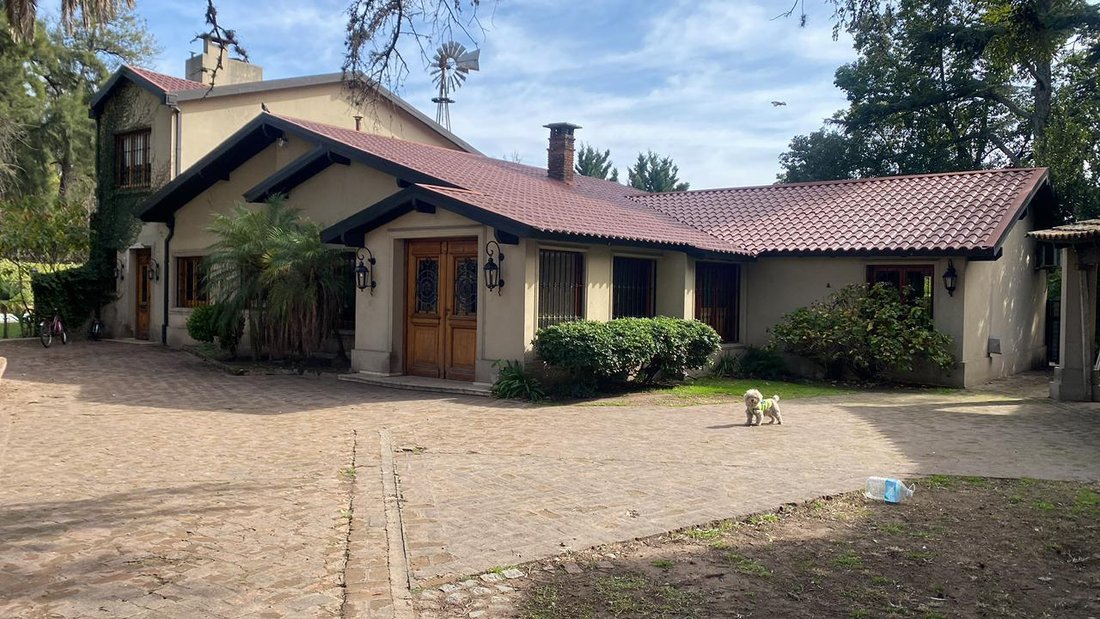 House in Ituzaingó, Buenos Aires Province, Argentina 2 - 18951033