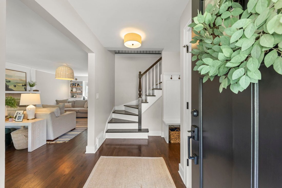 House in Glen Ellyn, Illinois, United States 3 - 18948909