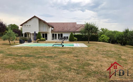 Villa in Cussey-sur-l'Ognon, Bourgogne – Franche-Comté, France 1