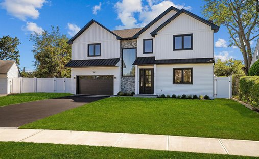 House in Levittown, New York, United States 1
