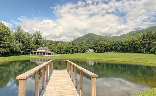 House in Hayesville, North Carolina, United States 1