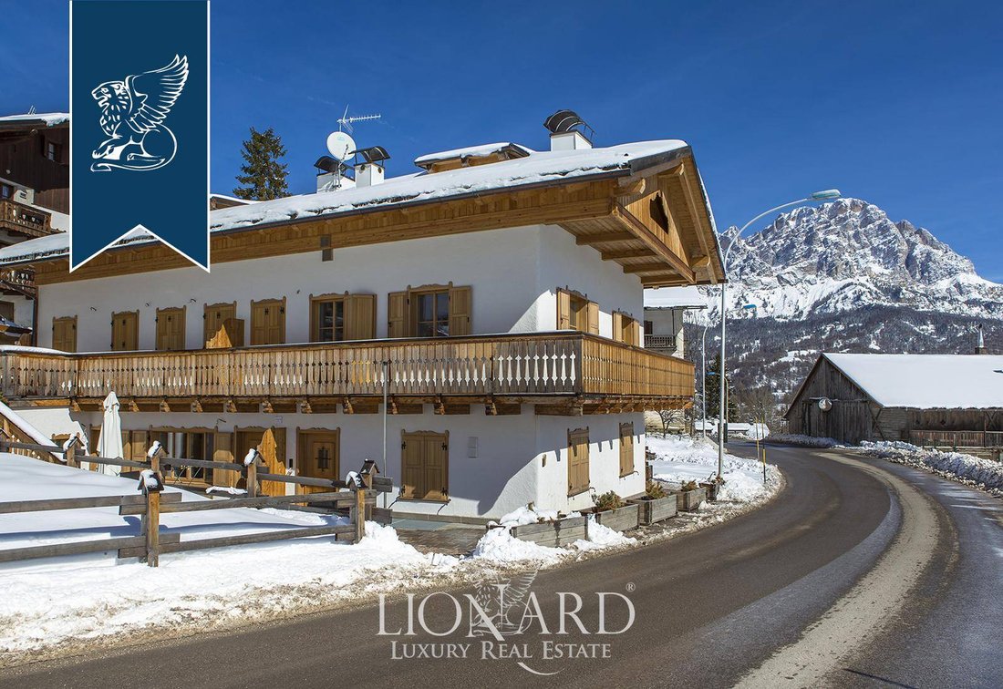 Apartment in Cortina d'Ampezzo, Veneto, Italy 2 - 18954489