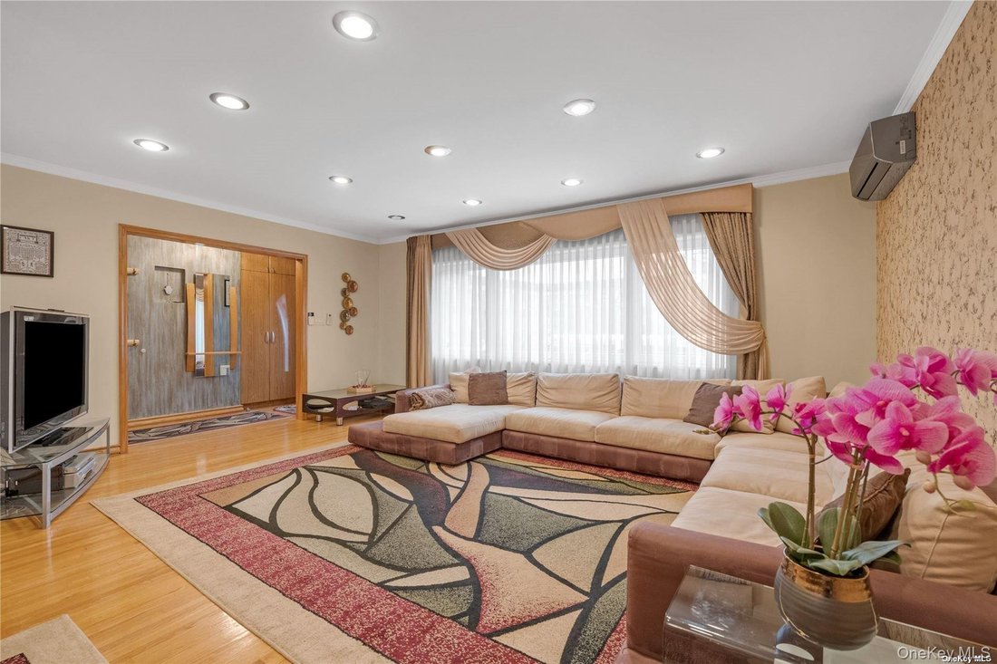 House in New York, New York, United States 3 - 18950713