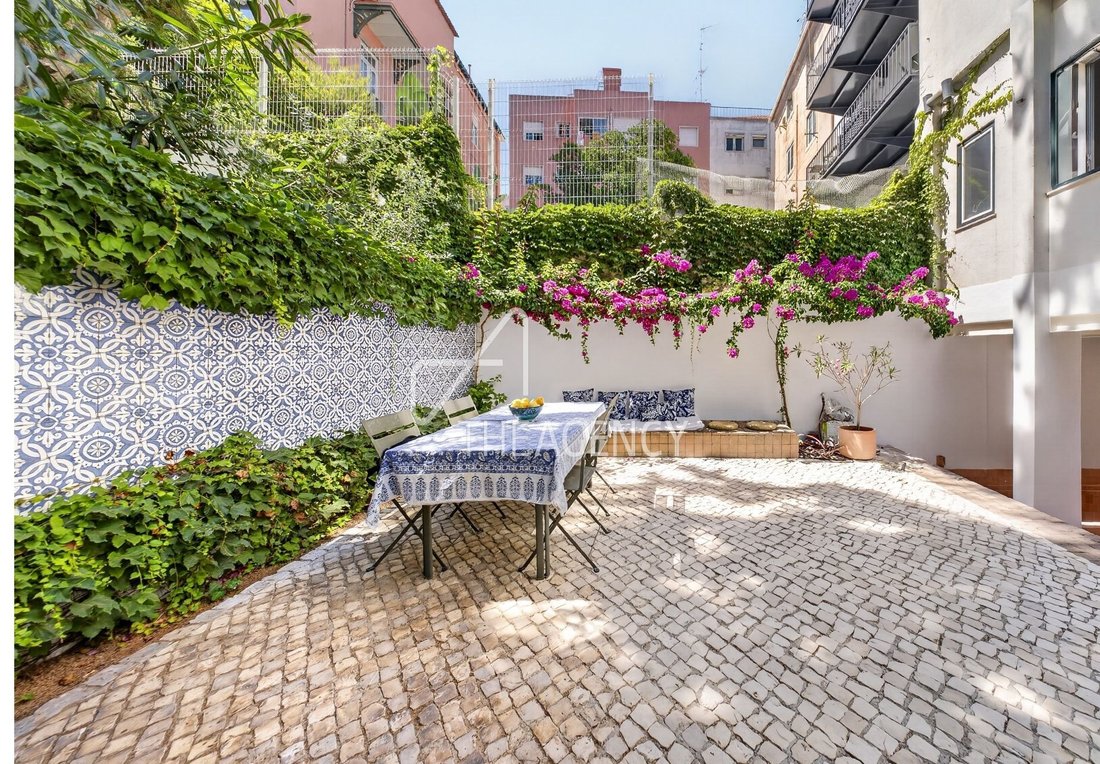Apartment in Estrela, Lisbon, Portugal 2 - 18954747