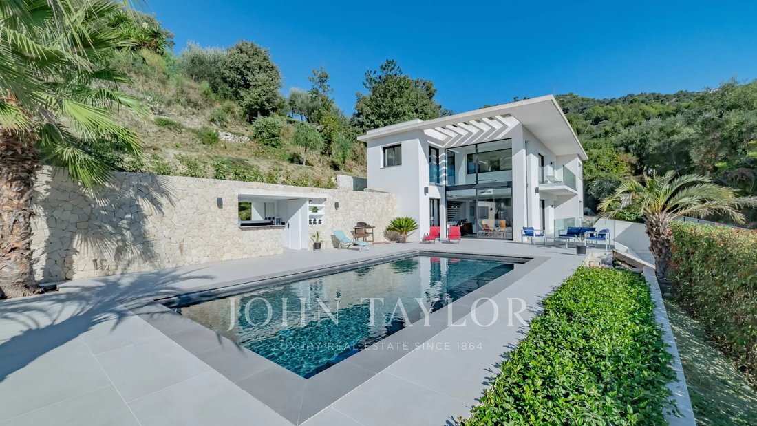 Villa in Falicon, Provence-Alpes-Côte d'Azur, France 1 - 18949609