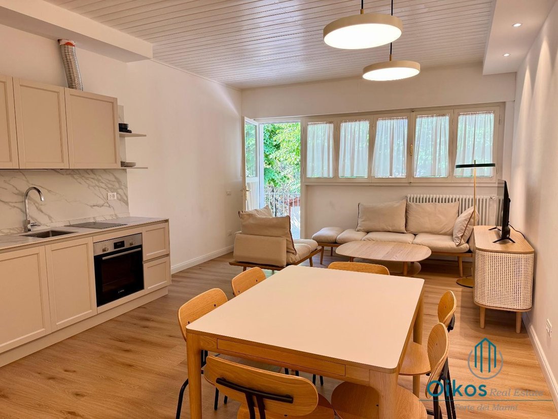 Apartment in Vittoria Apuana, Forte dei Marmi, Tuscany 2 - 18952447